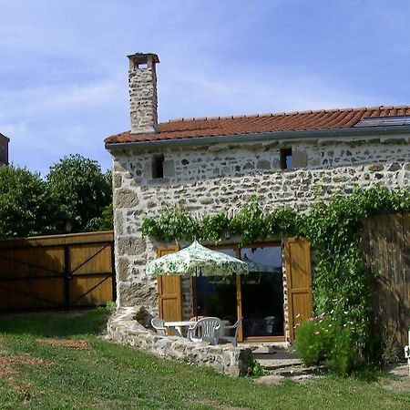 Villa Cellier De La Fontaine Saint-Georges-en-Couzan Zimmer foto