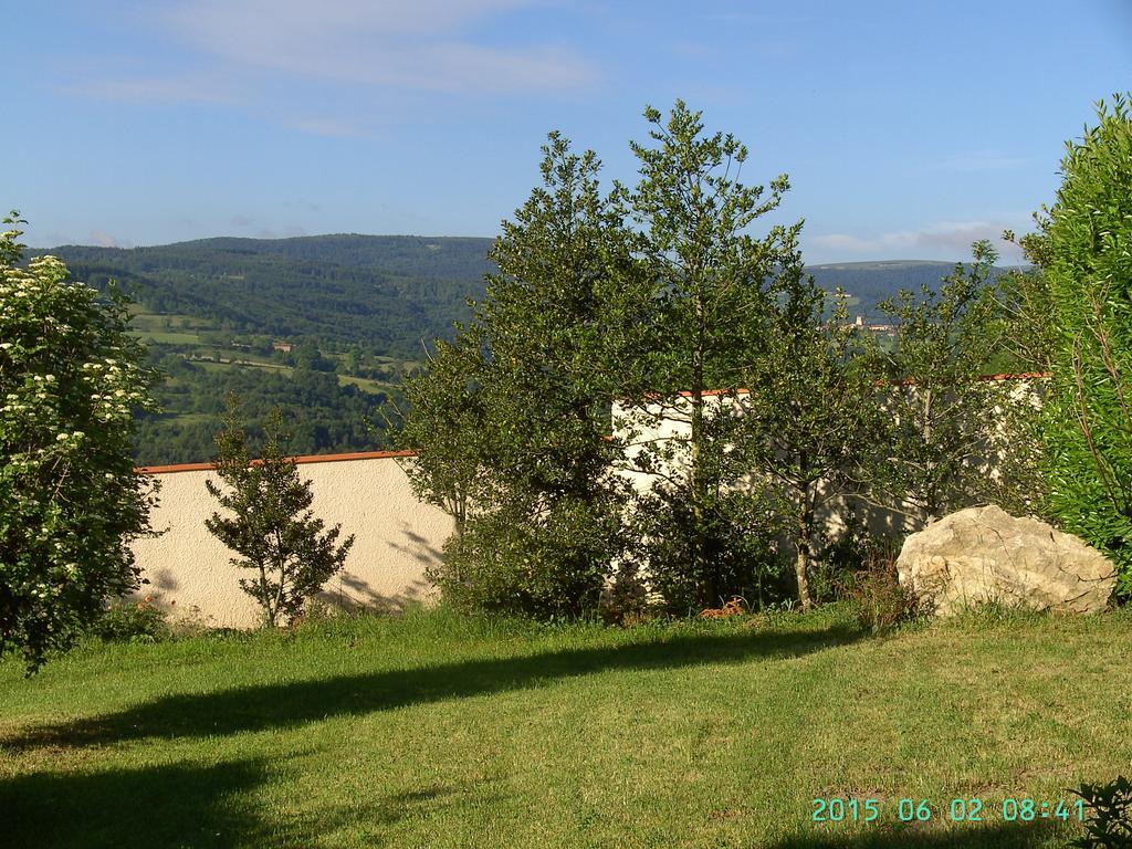 Villa Cellier De La Fontaine Saint-Georges-en-Couzan Zimmer foto